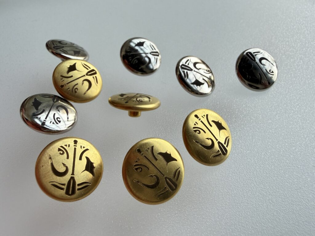 8050／No.2ホック 彫刻オーダー｜マンタと釣り針を刻む特別デザイン